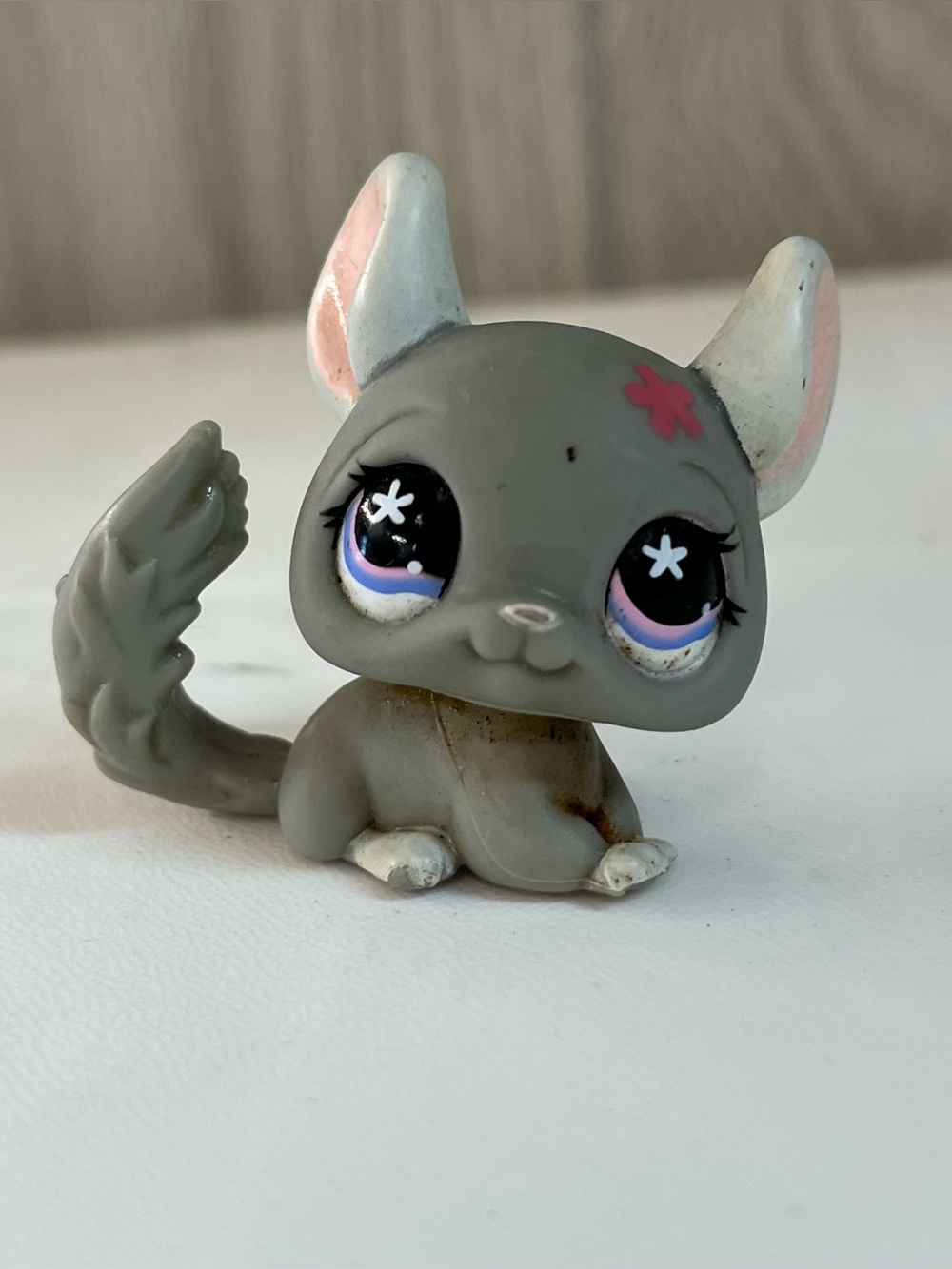 Littlest Pet Shop LPS #495 Grey Chinchilla Girl with Pink Flower Star Eyes Gray